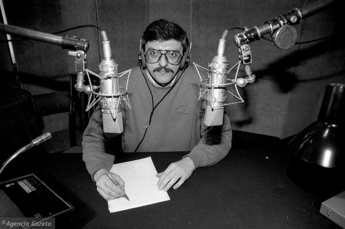 z25996301V,Marek-Niedzwiecki-w-studiu-Programu-III-Polskiego-.jpg